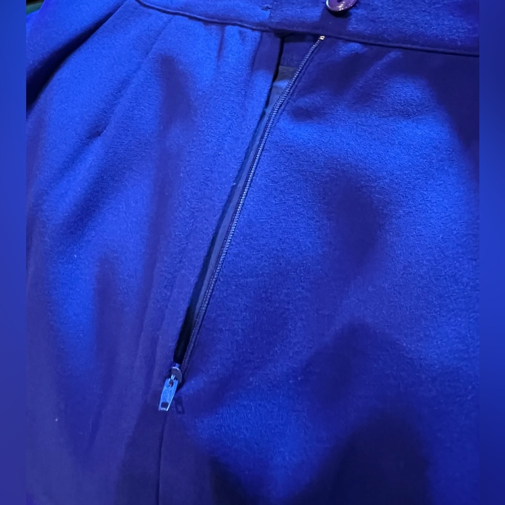 KASPER. ladies royal blue 2 piece skirt and jacket suit. Size 12. - Picture 5 of 10